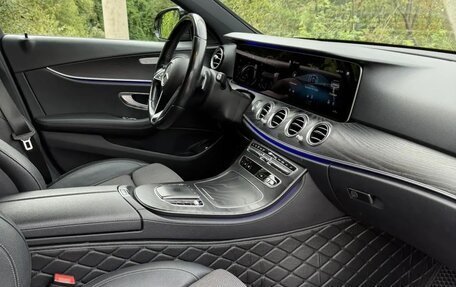 Mercedes-Benz E-Класс, 2020 год, 2 990 000 рублей, 7 фотография