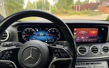 Mercedes-Benz E-Класс, 2020 год, 2 990 000 рублей, 10 фотография