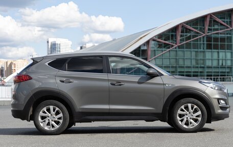 Hyundai Tucson III, 2018 год, 2 100 000 рублей, 2 фотография