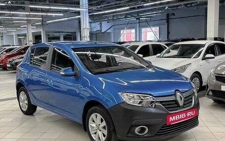 Renault Sandero II рестайлинг, 2018 год, 1 049 000 рублей, 2 фотография