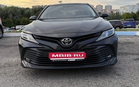 Toyota Camry, 2019 год, 2 800 000 рублей, 3 фотография