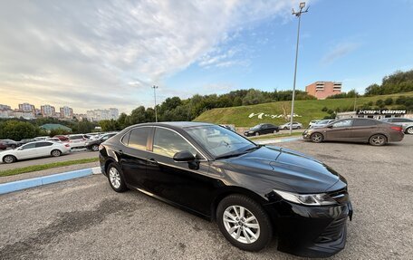 Toyota Camry, 2019 год, 2 800 000 рублей, 4 фотография