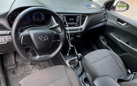Hyundai Solaris II рестайлинг, 2018 год, 630 000 рублей, 8 фотография