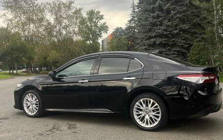 Toyota Camry, 2019 год, 2 850 000 рублей, 2 фотография