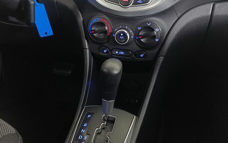 Hyundai Solaris II рестайлинг, 2012 год, 800 000 рублей, 14 фотография