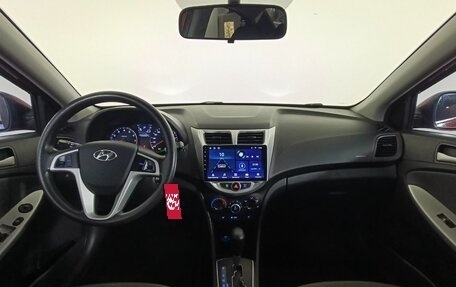 Hyundai Solaris II рестайлинг, 2012 год, 800 000 рублей, 11 фотография