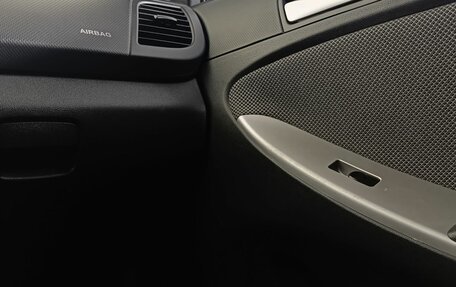 Hyundai Solaris II рестайлинг, 2012 год, 800 000 рублей, 15 фотография