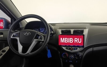 Hyundai Solaris II рестайлинг, 2012 год, 800 000 рублей, 12 фотография