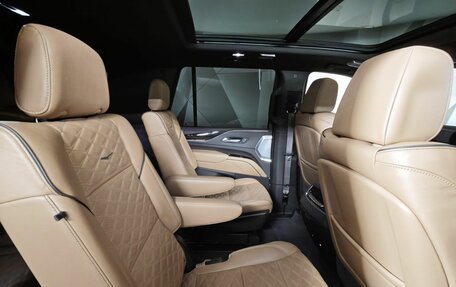 Cadillac Escalade V, 2021 год, 8 999 000 рублей, 16 фотография