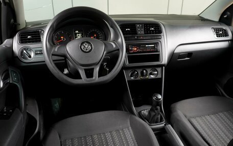 Volkswagen Polo VI (EU Market), 2015 год, 999 000 рублей, 6 фотография