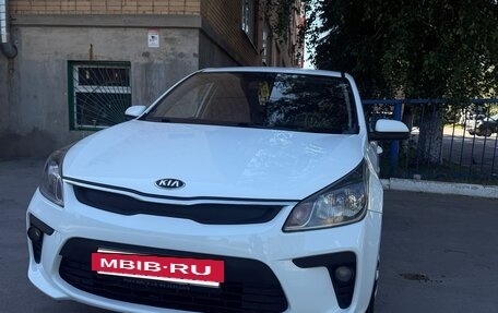 KIA Rio IV, 2019 год, 980 000 рублей, 2 фотография