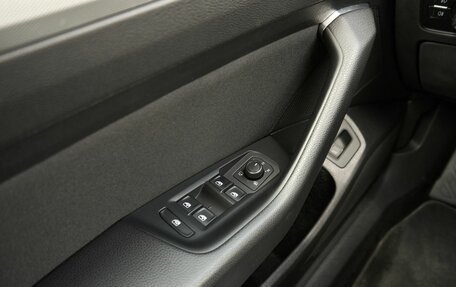 Volkswagen Passat B8 рестайлинг, 2019 год, 2 075 000 рублей, 6 фотография