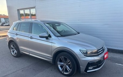 Volkswagen Tiguan II, 2018 год, 2 850 000 рублей, 1 фотография