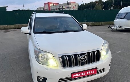 Toyota Land Cruiser Prado 150 рестайлинг 2, 2013 год, 3 000 000 рублей, 1 фотография