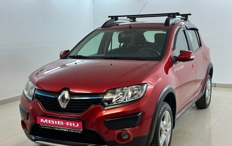 Renault Sandero II рестайлинг, 2014 год, 940 000 рублей, 1 фотография