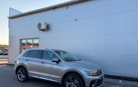 Volkswagen Tiguan II, 2018 год, 2 850 000 рублей, 6 фотография