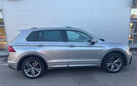 Volkswagen Tiguan II, 2018 год, 2 850 000 рублей, 3 фотография