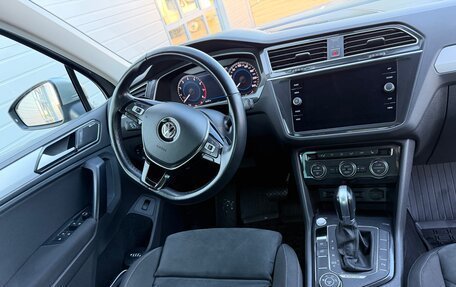 Volkswagen Tiguan II, 2018 год, 2 850 000 рублей, 15 фотография
