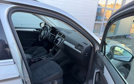 Volkswagen Tiguan II, 2018 год, 2 850 000 рублей, 16 фотография