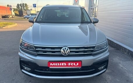 Volkswagen Tiguan II, 2018 год, 2 850 000 рублей, 2 фотография