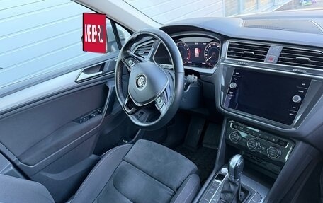 Volkswagen Tiguan II, 2018 год, 2 850 000 рублей, 13 фотография