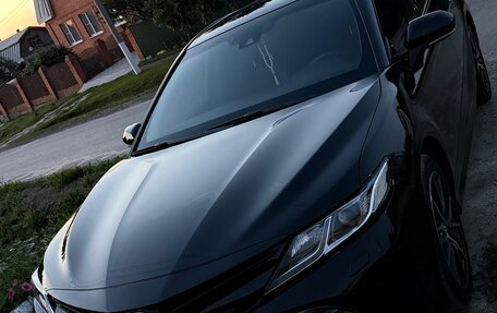Toyota Camry, 2019 год, 2 490 000 рублей, 2 фотография