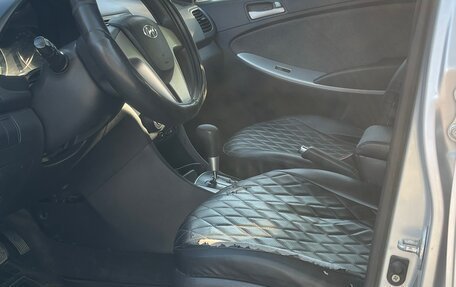 Hyundai Solaris II рестайлинг, 2011 год, 620 000 рублей, 8 фотография