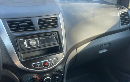 Hyundai Solaris II рестайлинг, 2011 год, 620 000 рублей, 7 фотография
