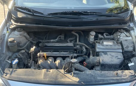 Hyundai Solaris II рестайлинг, 2011 год, 620 000 рублей, 10 фотография