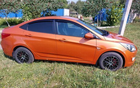 Hyundai Solaris II рестайлинг, 2015 год, 1 080 000 рублей, 3 фотография