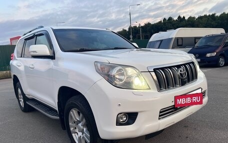 Toyota Land Cruiser Prado 150 рестайлинг 2, 2013 год, 3 000 000 рублей, 3 фотография