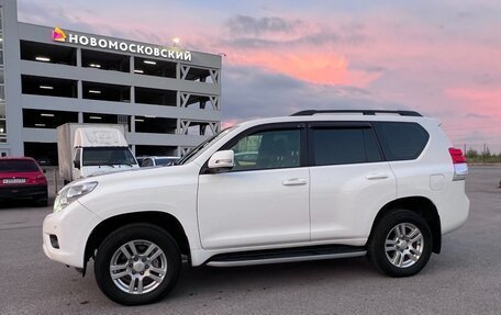 Toyota Land Cruiser Prado 150 рестайлинг 2, 2013 год, 3 000 000 рублей, 11 фотография