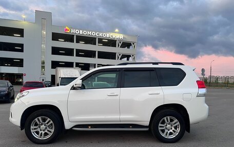 Toyota Land Cruiser Prado 150 рестайлинг 2, 2013 год, 3 000 000 рублей, 10 фотография
