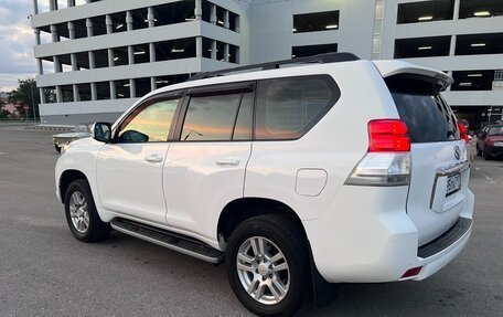 Toyota Land Cruiser Prado 150 рестайлинг 2, 2013 год, 3 000 000 рублей, 9 фотография