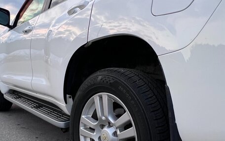 Toyota Land Cruiser Prado 150 рестайлинг 2, 2013 год, 3 000 000 рублей, 23 фотография