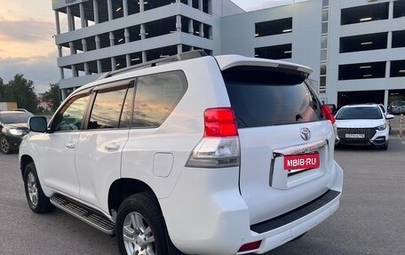 Toyota Land Cruiser Prado 150 рестайлинг 2, 2013 год, 3 000 000 рублей, 8 фотография