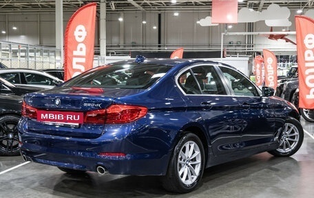 BMW 5 серия, 2019 год, 3 169 700 рублей, 5 фотография