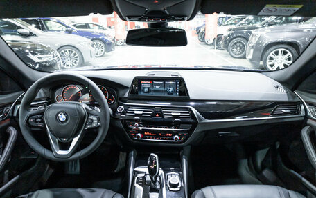 BMW 5 серия, 2019 год, 3 169 700 рублей, 14 фотография