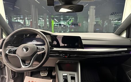 Volkswagen Golf VIII, 2023 год, 2 090 000 рублей, 8 фотография