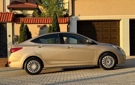 Hyundai Solaris II рестайлинг, 2012 год, 855 000 рублей, 11 фотография