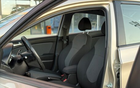 Hyundai Solaris II рестайлинг, 2012 год, 855 000 рублей, 21 фотография