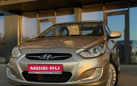Hyundai Solaris II рестайлинг, 2012 год, 855 000 рублей, 4 фотография