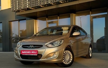 Hyundai Solaris II рестайлинг, 2012 год, 855 000 рублей, 5 фотография
