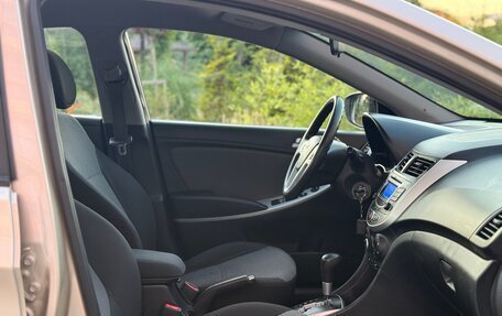 Hyundai Solaris II рестайлинг, 2012 год, 855 000 рублей, 23 фотография
