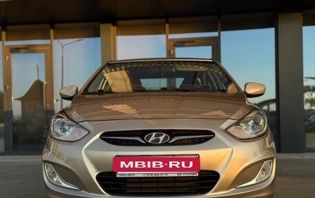 Hyundai Solaris II рестайлинг, 2012 год, 855 000 рублей, 3 фотография