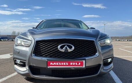 Infiniti QX60 I рестайлинг, 2018 год, 2 750 000 рублей, 26 фотография