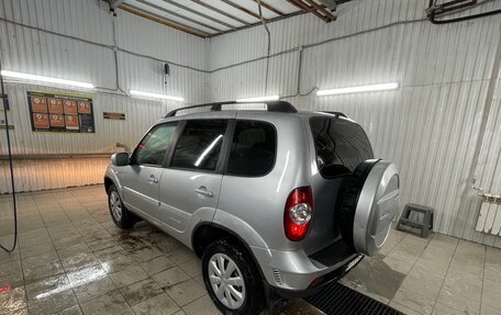 Chevrolet Niva I рестайлинг, 2011 год, 480 000 рублей, 4 фотография