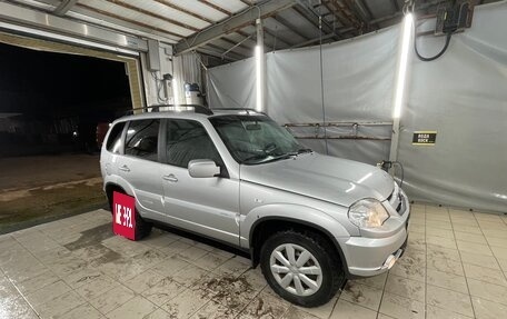 Chevrolet Niva I рестайлинг, 2011 год, 480 000 рублей, 2 фотография