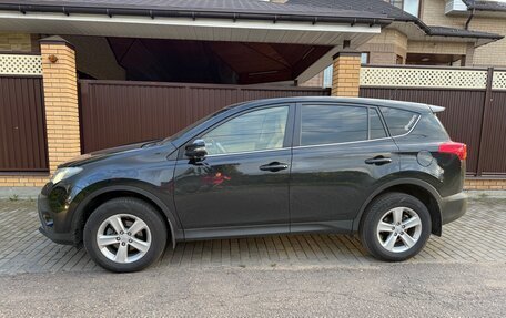 Toyota RAV4, 2013 год, 1 950 000 рублей, 2 фотография