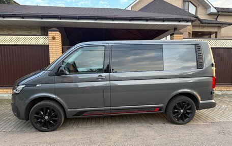 Volkswagen Transporter T6 рестайлинг, 2021 год, 6 500 000 рублей, 2 фотография